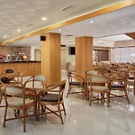 Otel Sol & 4*